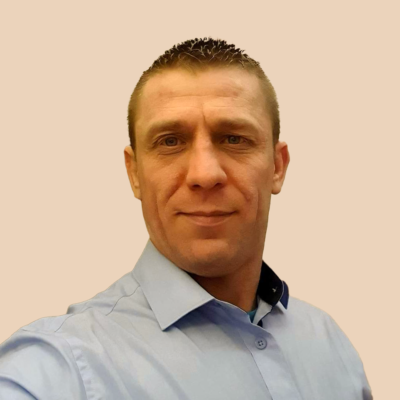 Nekrolog Mariusz Komuda