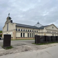 Parafia Dziekanów Leśny Matki Bożej Królowej Rodziny (3)