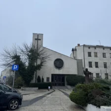 Parafia NMP Królowej Świata ul. Opaczewska 20 (3)