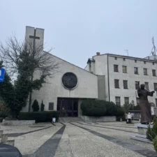 Parafia NMP Królowej Świata ul. Opaczewska 20 (4)