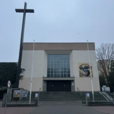 Parafia Opatrzności Bożej ul. Karola Dickensa 5 (1)